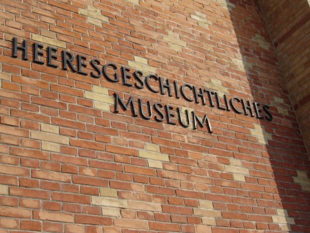 Bécs, Heeresgeschichtliches Museum, „Kerekek és láncok találkozója 2012”.